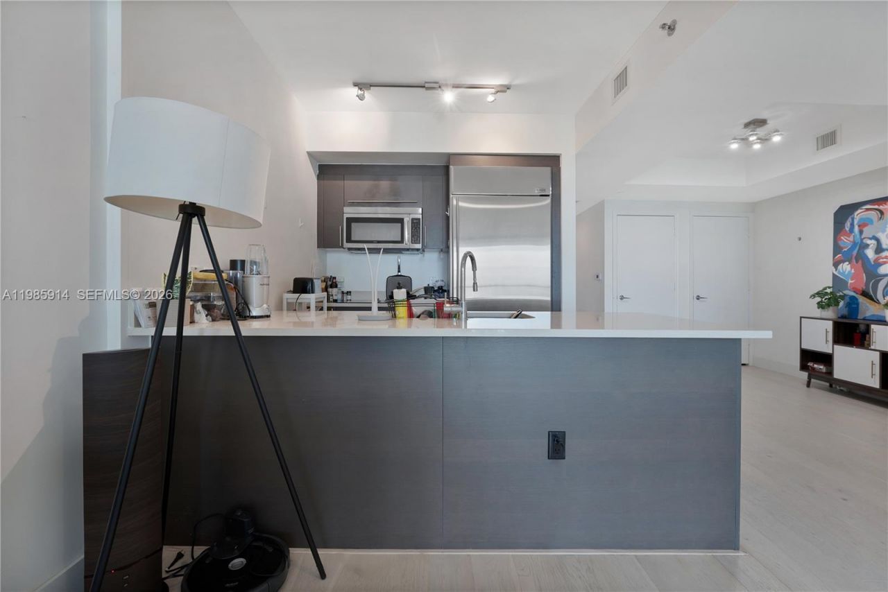 500 Brickell Ave , Unit 2000, Miami, FL 33131 Photo