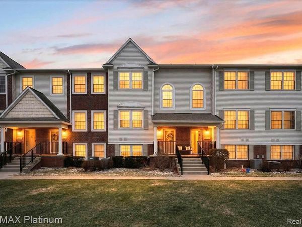 730 Eagle Drive, Fenton, MI 48430