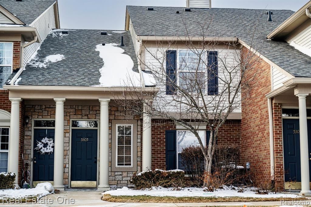 5305 Brookemonte Circle, Oakland Township, MI 48306 Main Photo