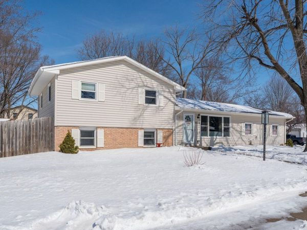 2712 E Main Street, Mankato, MN 56001