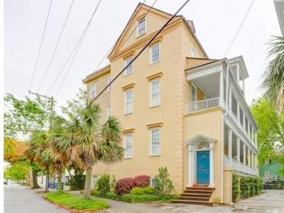 65 Vanderhorst Street, Unit Apt J, Charleston, SC 29403