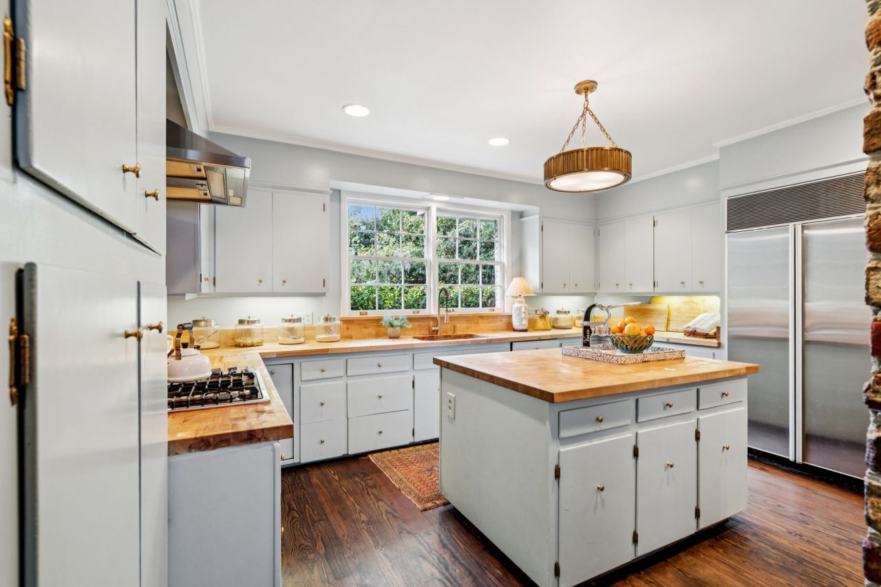 352 Confederate Circle Photo 20