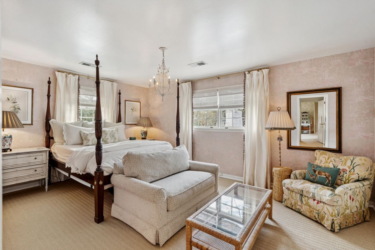 352 Confederate Circle Photo 50