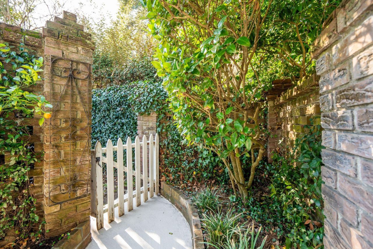 352 Confederate Circle Photo 59