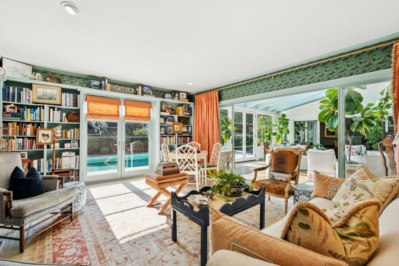 352 Confederate Circle Photo 7