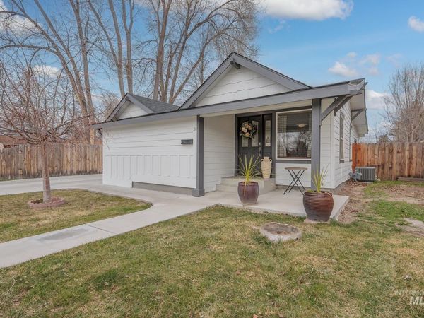 24 N Fairview St, Nampa, ID 83651