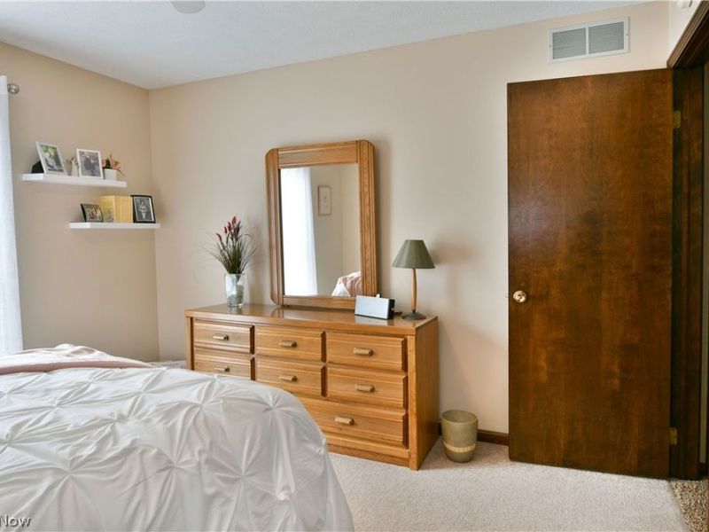 9271 Hillview Drive NE, Warren, OH 44484 Photo 21