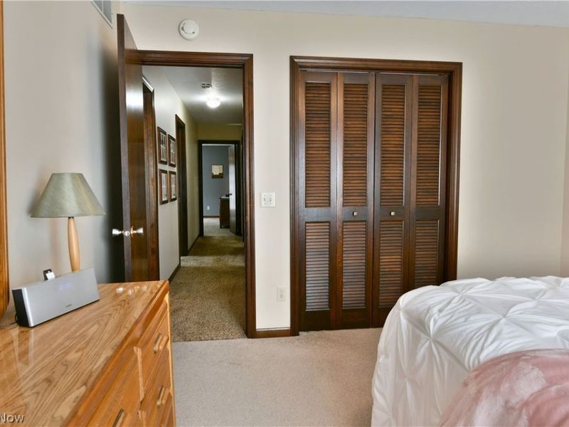 9271 Hillview Drive NE, Warren, OH 44484 Photo 22