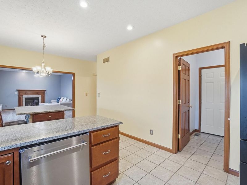 661 Willow Point Court, Troy, OH 45373 Photo 17