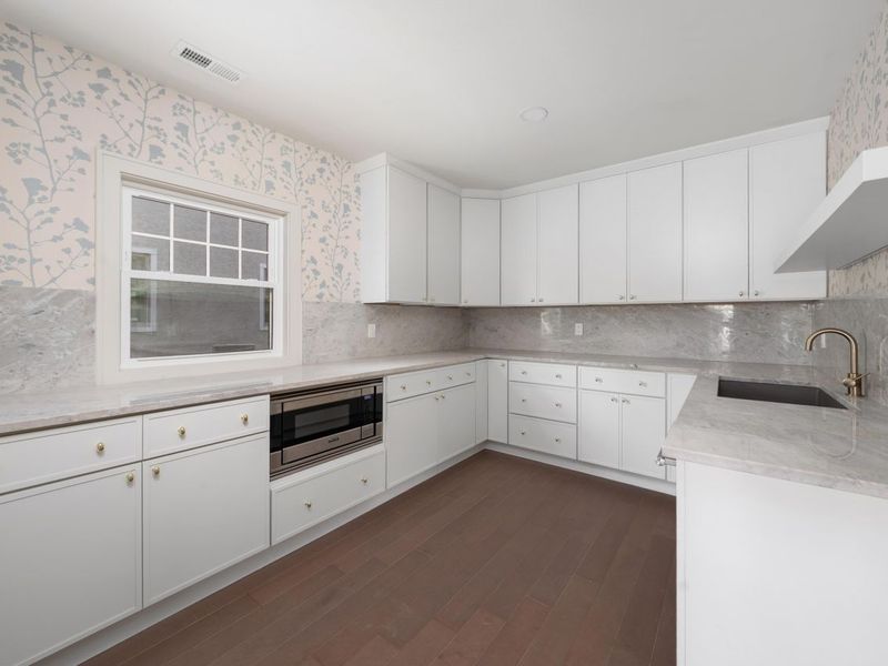 1869 Tewksbury Road, Columbus, OH 43221 Photo 24