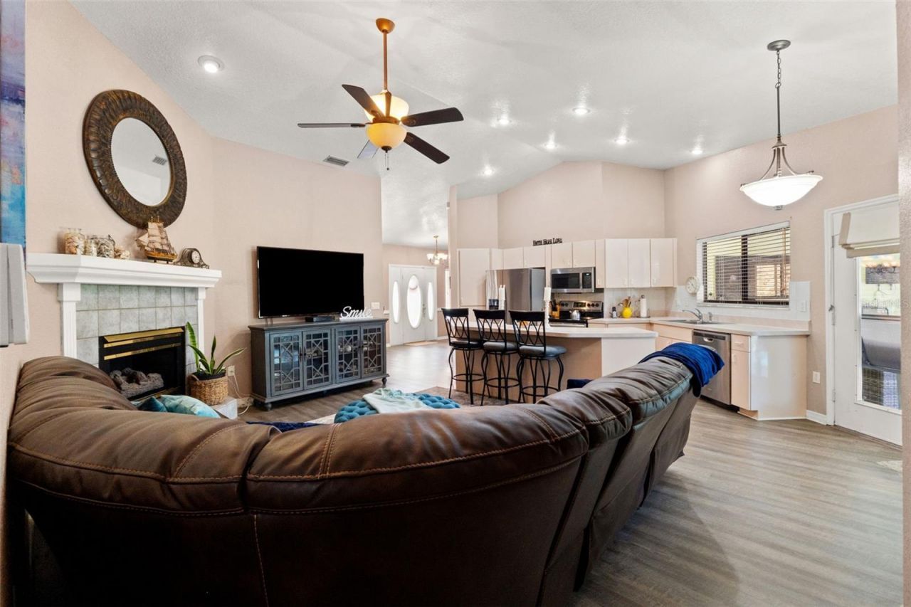 13299 Don Loop, Spring Hill, FL 34609 Photo