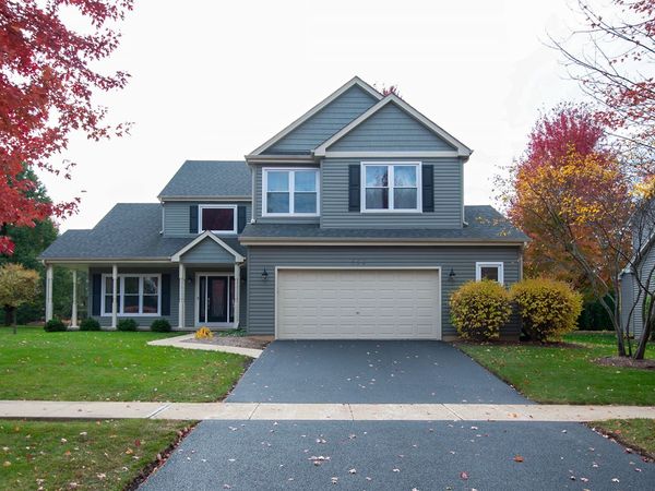 39W553 N Hyde Park , Geneva, IL 60134