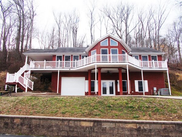 696 Stirling Rd , Camden, TN 38320