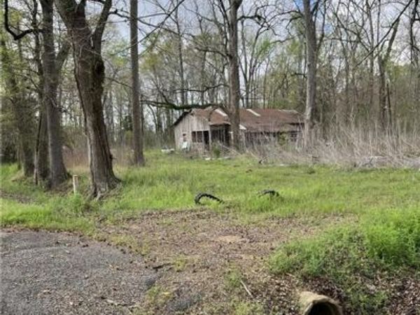 1037 HWY 457, Lecompte, LA 71346