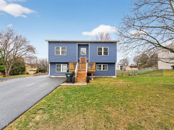 15 Castle Drive, Stillwater, NY 12170