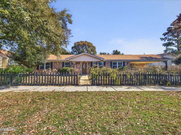 392 Porter Avenue, Biloxi, MS 39530