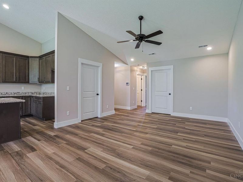 5019 Waterford Lane, Middletown, OH 45042 Photo 11