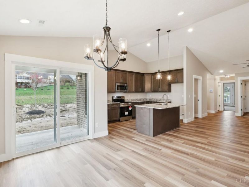 5019 Waterford Lane, Middletown, OH 45042 Photo 7