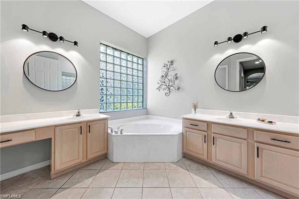 349 Harvard Ln, Naples, FL 34104 Photo