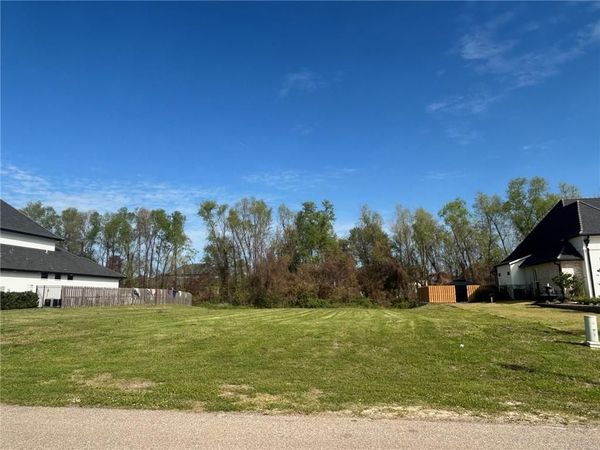 305 CYPRESS CROSSING Drive , Belle Chasse, LA 70037