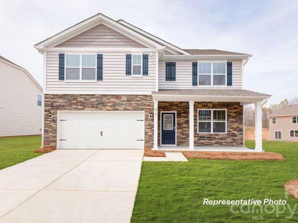 173 Mary Locke Way , Statesville, NC 28677