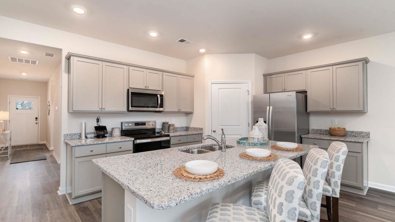 398 Glade Ct. Photo 5