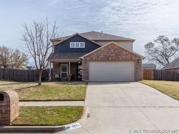 1904 Barnett Place, Bartlesville, OK 74006