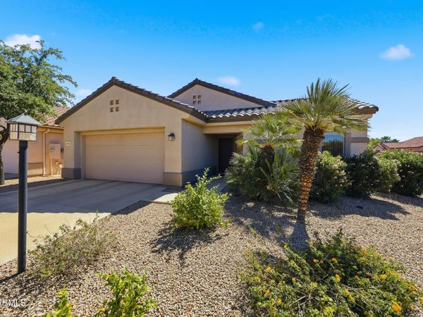 19535 N CARRIAGE Lane, Surprise, AZ 85374