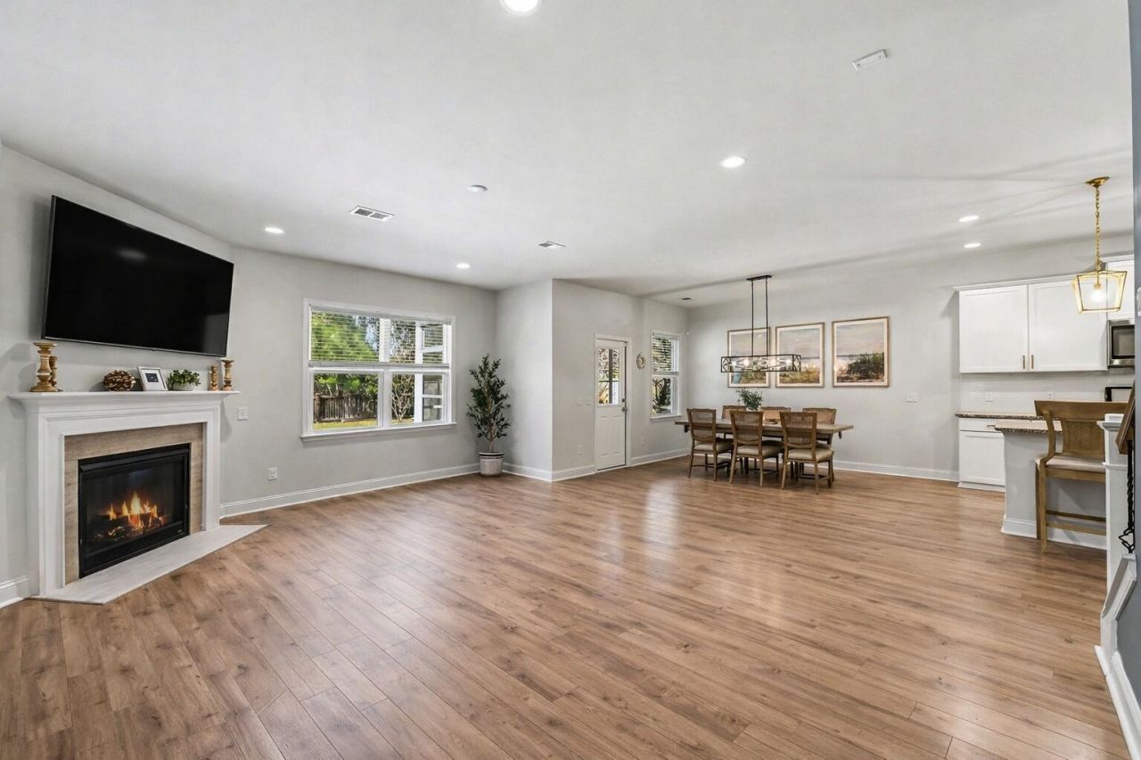 2126 Colson Lane Photo 6