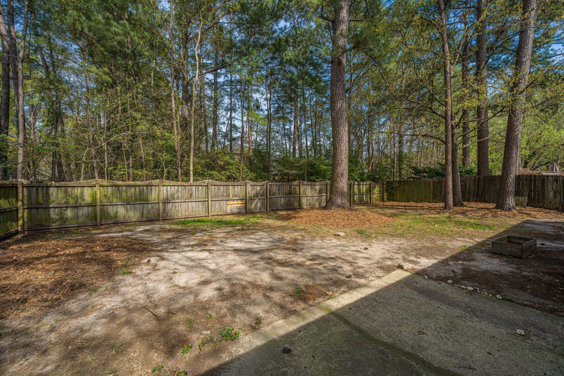 103 York Place Photo 26