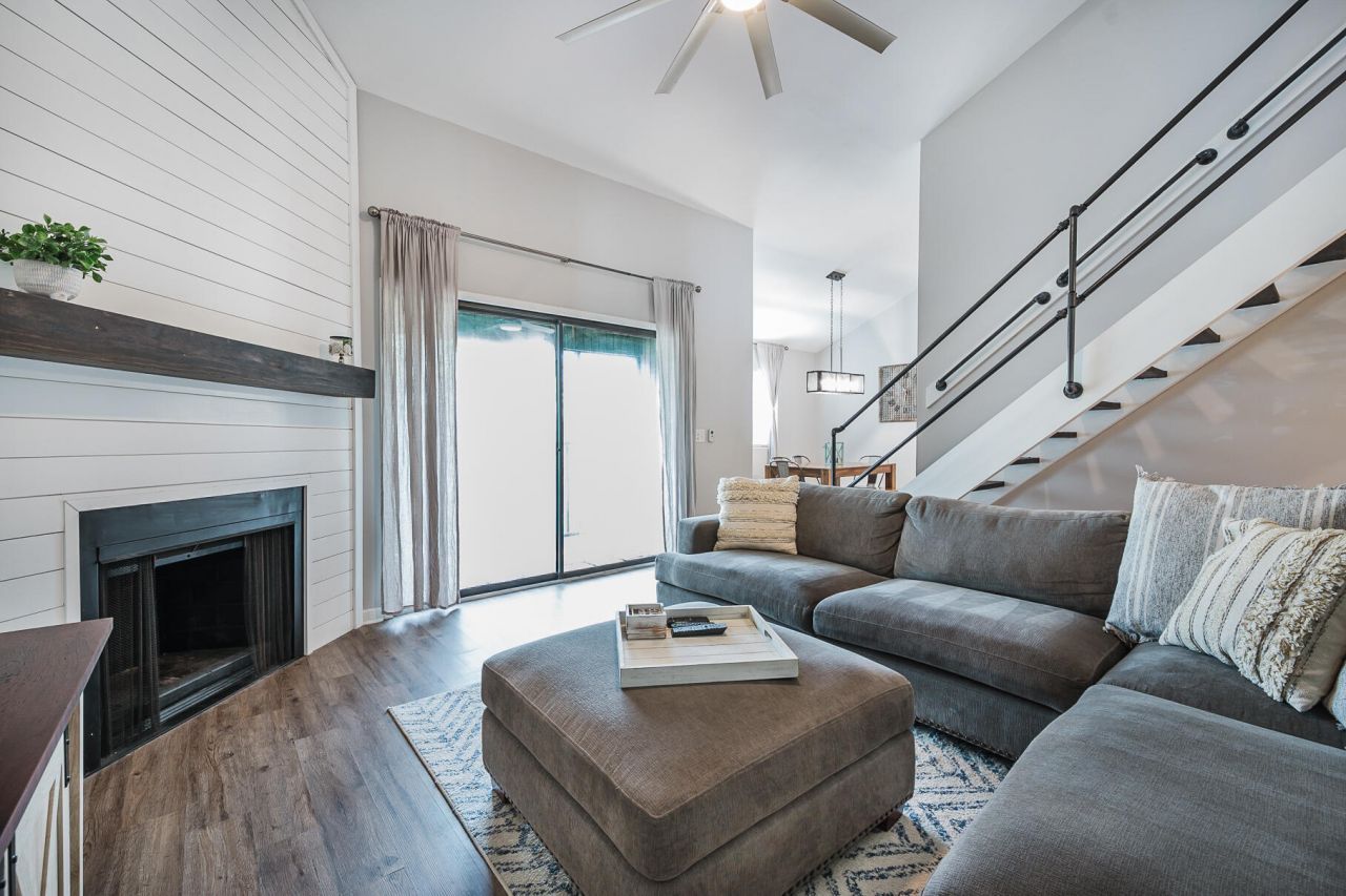 1138 Village Creek Photo 11