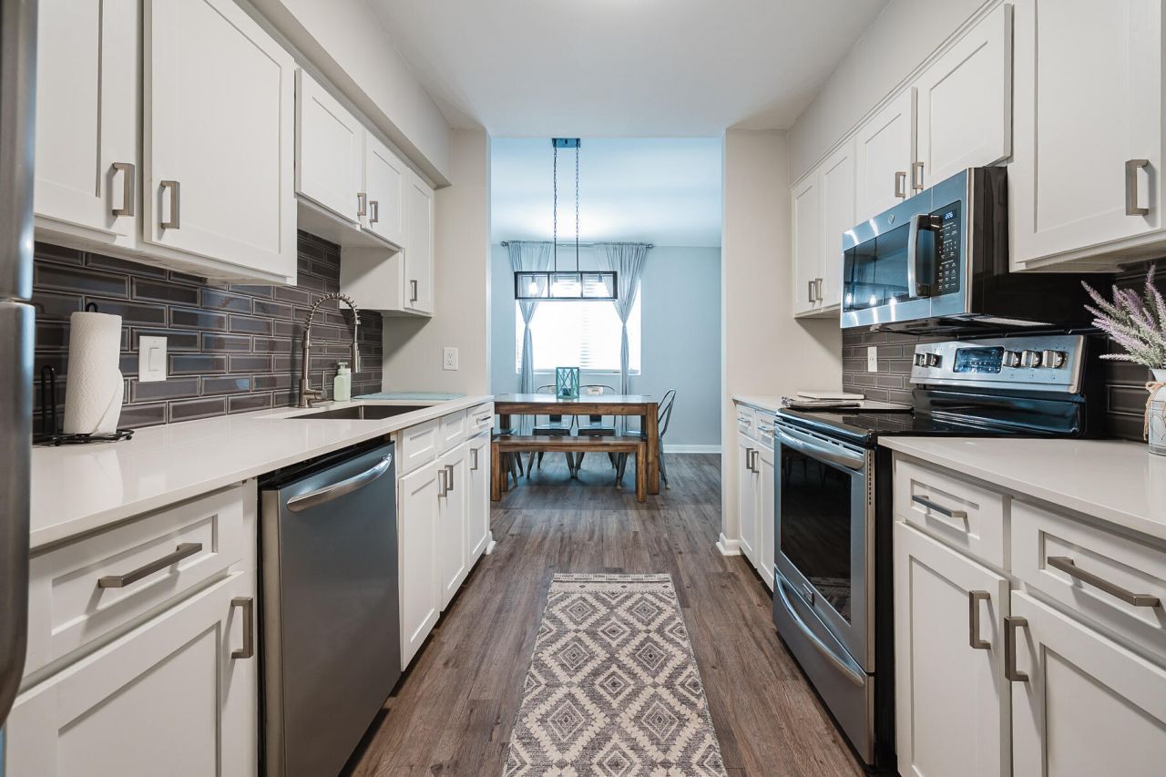 1138 Village Creek Photo 4