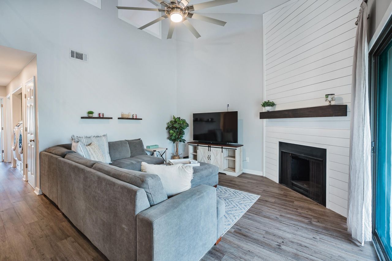 1138 Village Creek Photo 8