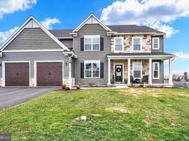 422 SPRINGHOUSE LANE, YORK, PA 17406