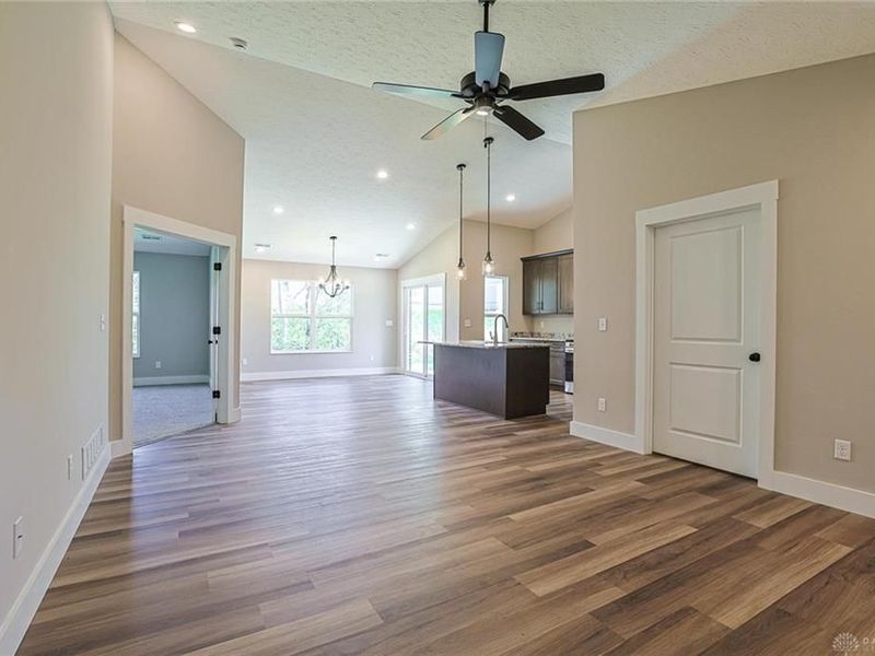 5019 Waterford Lane, Middletown, OH 45042 Photo 11