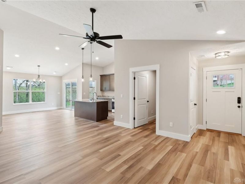 5019 Waterford, Middletown, OH 45042 Photo 5