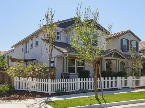 22 E Funderburg Boulevard, Mountain House, CA 95391