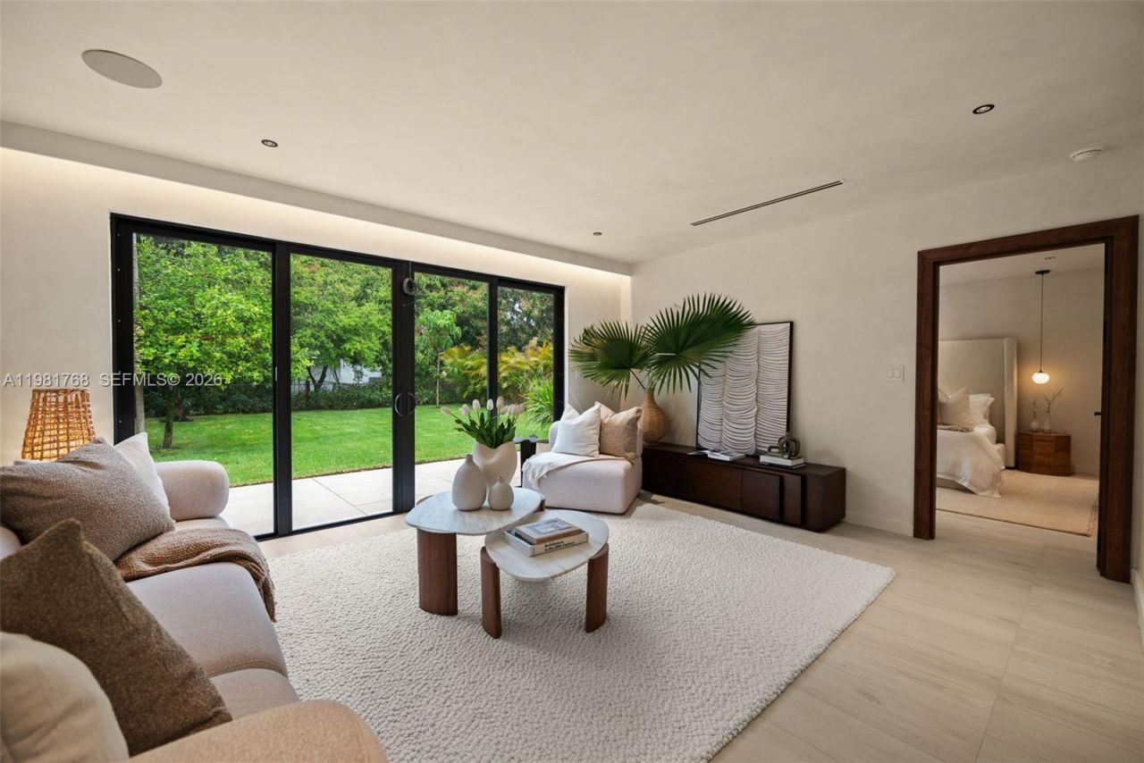 871 NE 128th St, North Miami, FL 33161 Photo