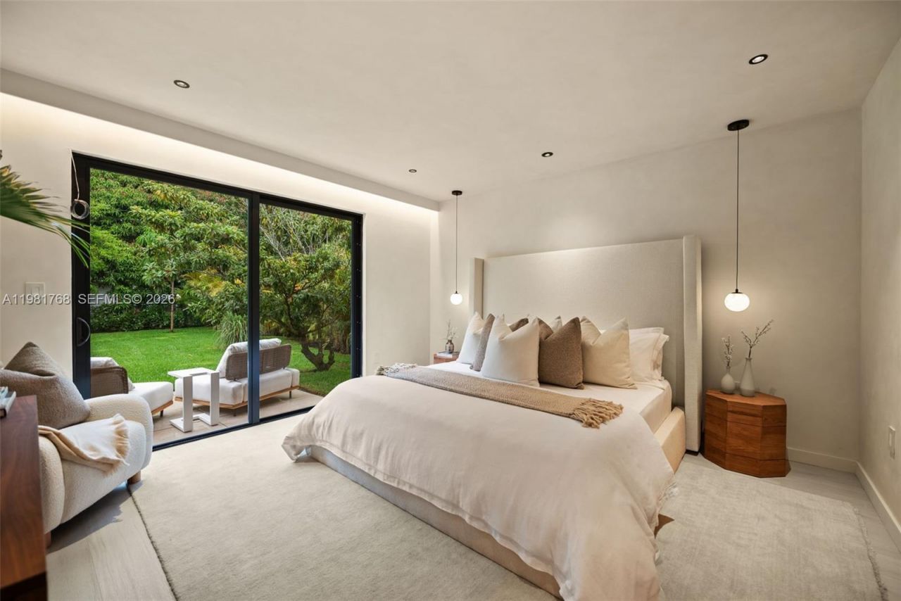 871 NE 128th St, North Miami, FL 33161 Photo