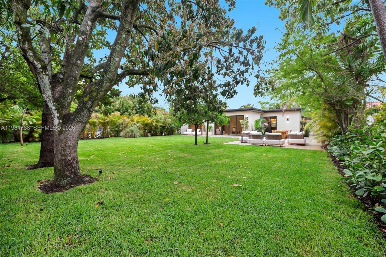 871 NE 128th St, North Miami, FL 33161 Photo