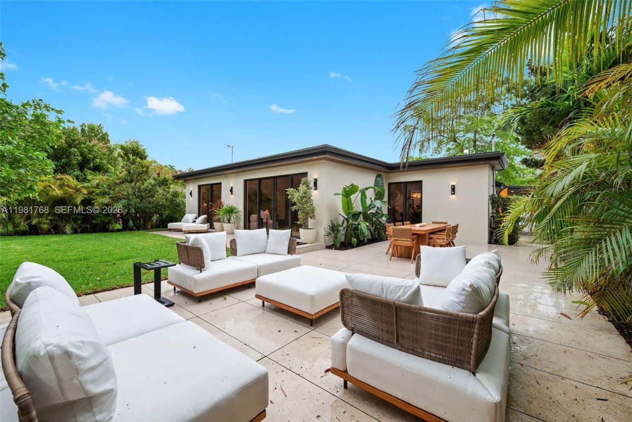 871 NE 128th St, North Miami, FL 33161 Photo