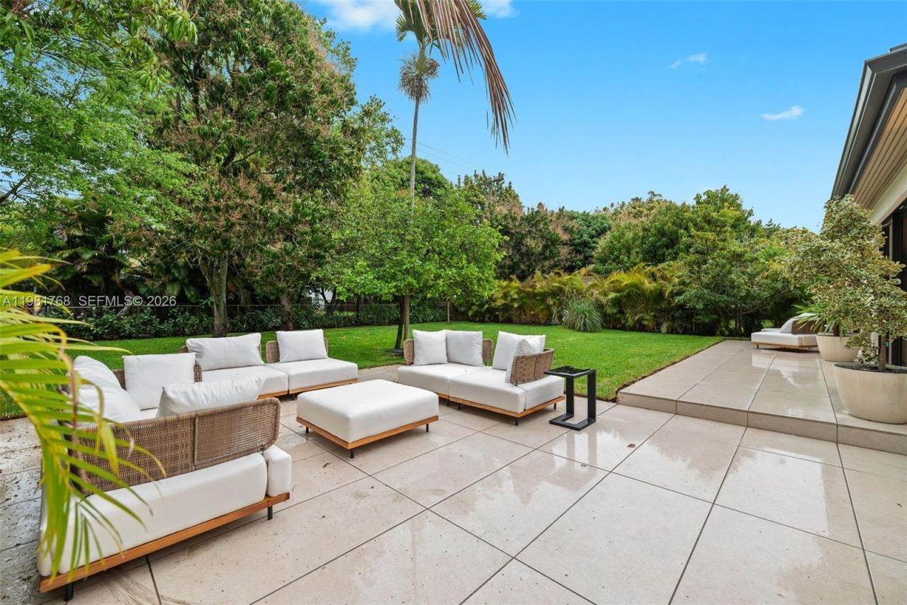 871 NE 128th St, North Miami, FL 33161 Photo