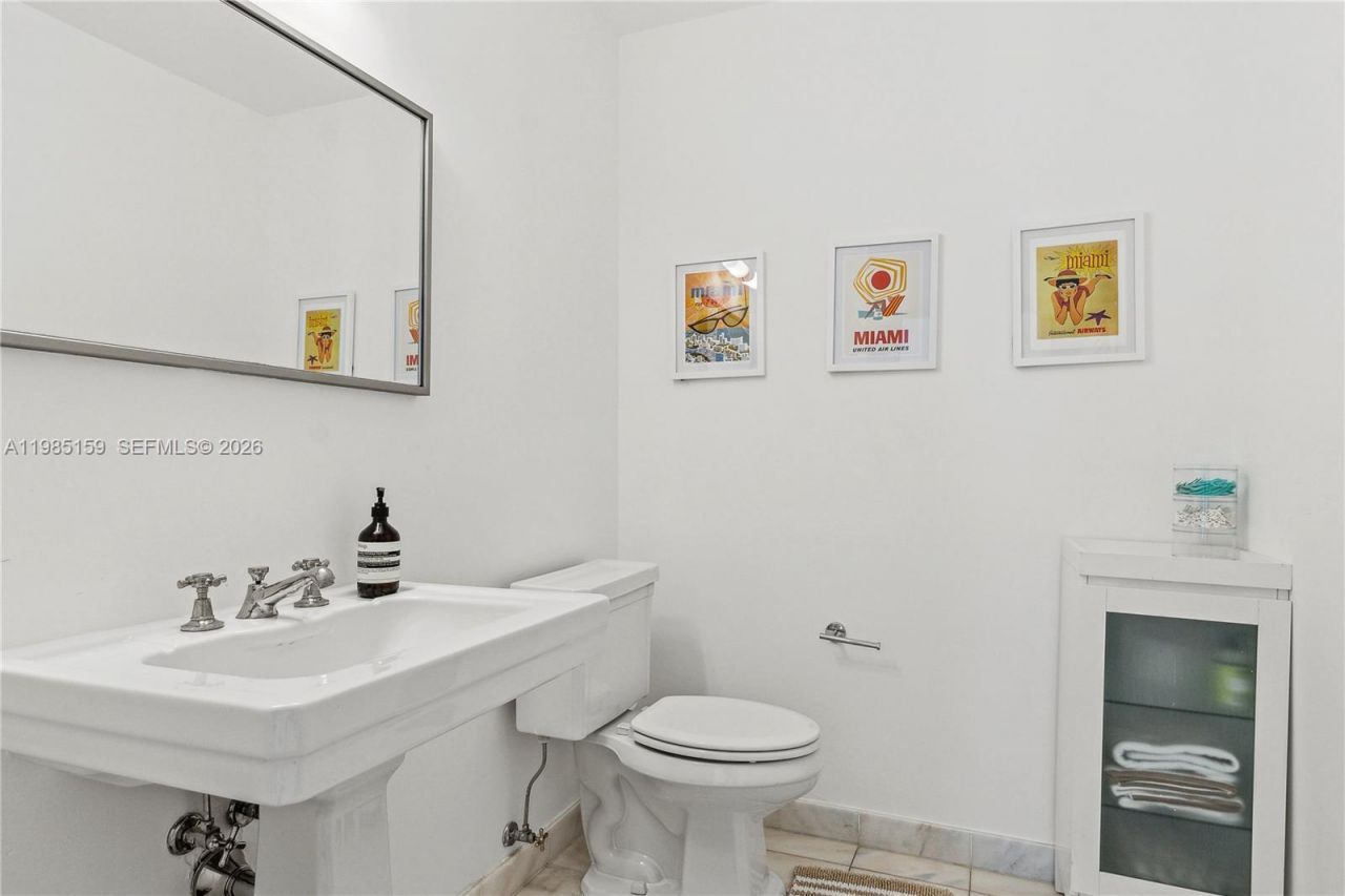 50 S Pointe Dr, Unit 805, Miami Beach, FL 33139 Photo