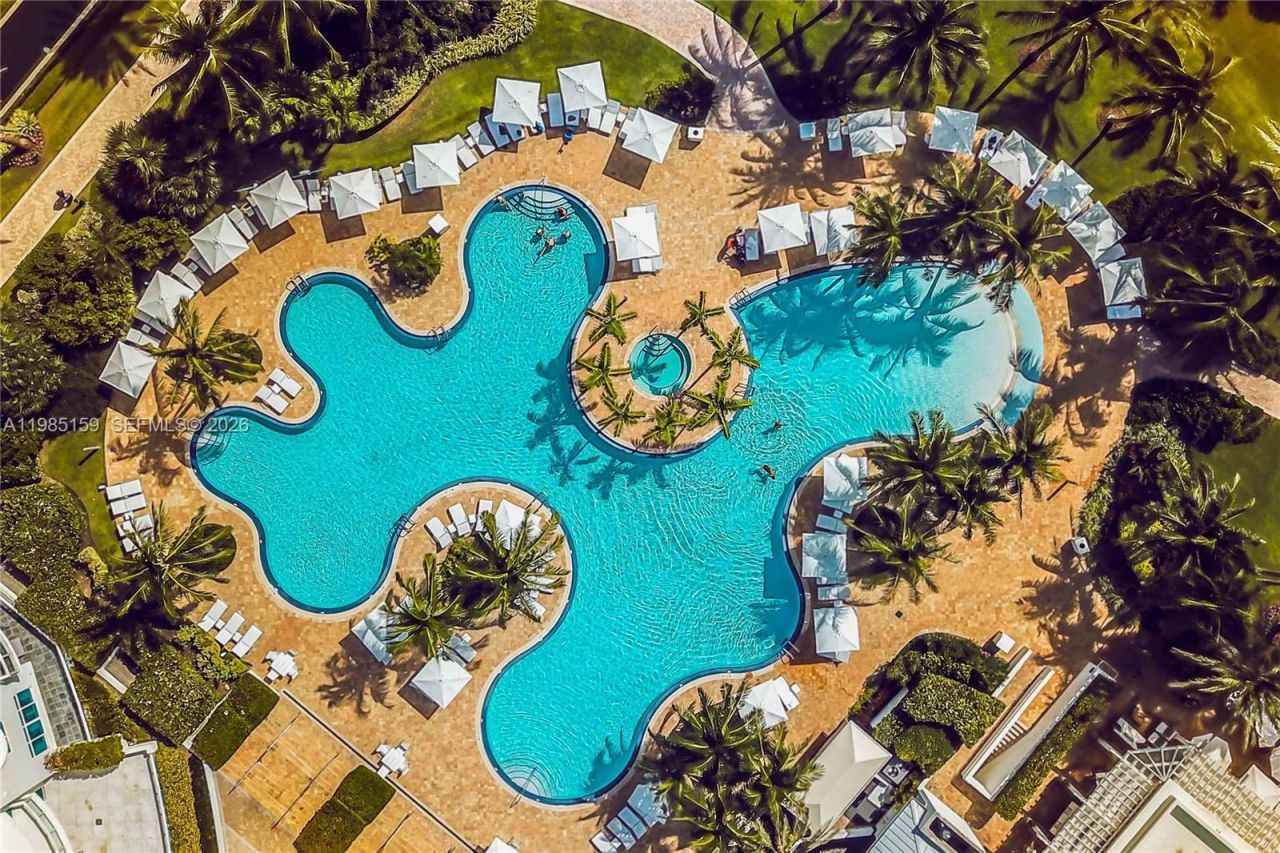 50 S Pointe Dr, Unit 805, Miami Beach, FL 33139 Photo