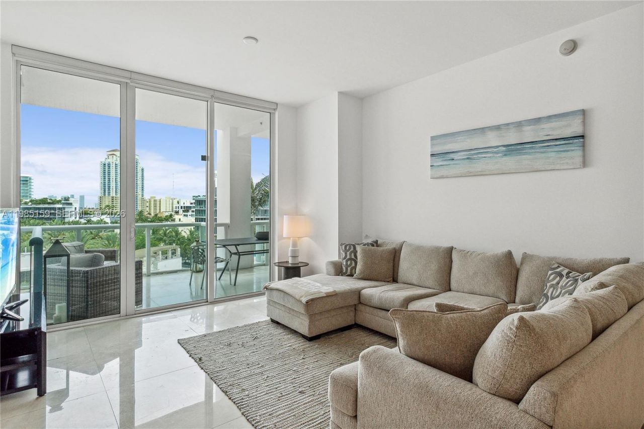 50 S Pointe Dr, Unit 805, Miami Beach, FL 33139 Photo