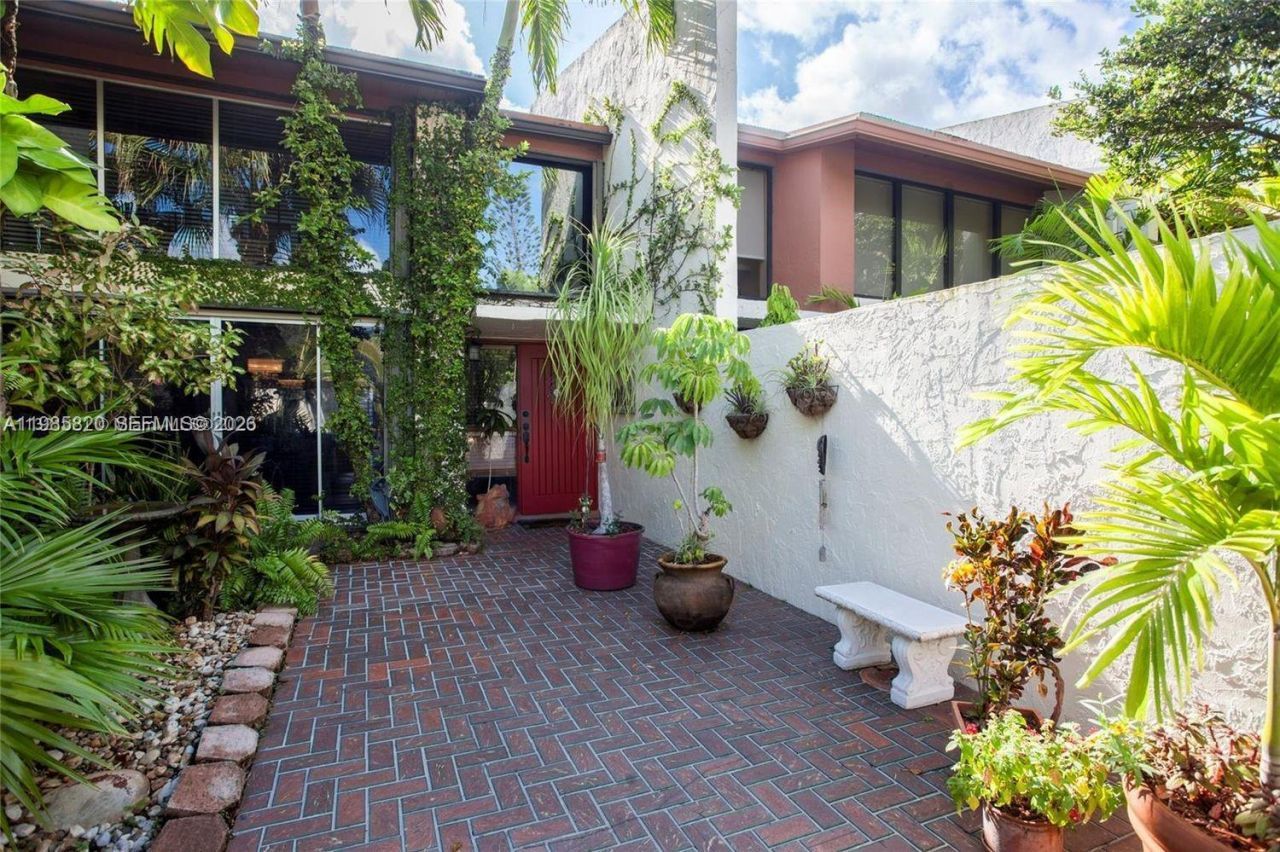 10449 SW 78th St , Miami, FL 33173 Photo