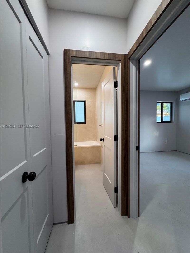 8931 NE 2nd Ave, Unit S4, El Portal, FL 33138 Photo