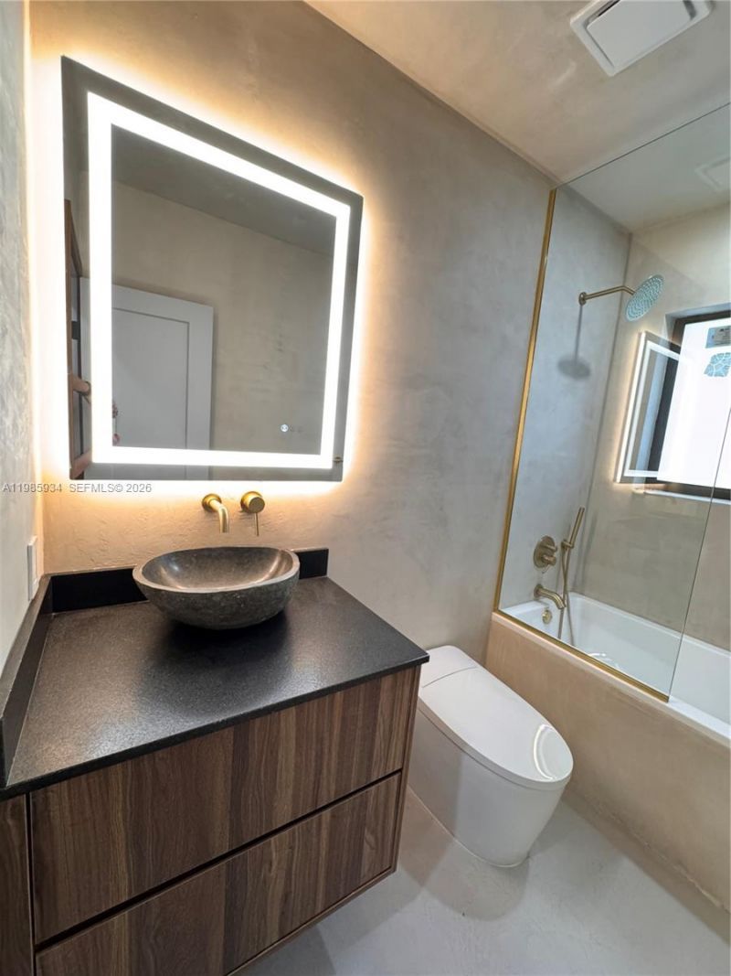 8931 NE 2nd Ave, Unit S4, El Portal, FL 33138 Photo