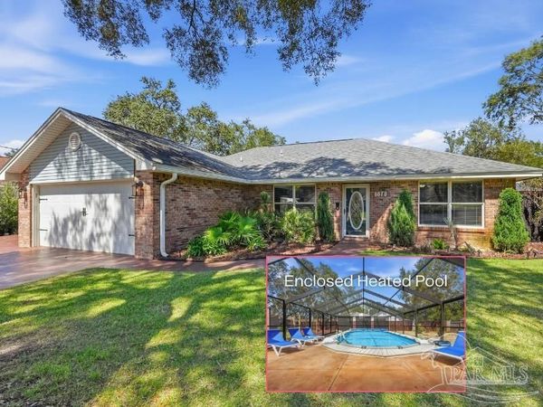 6878 Camarilla Ct, Navarre, FL 32566