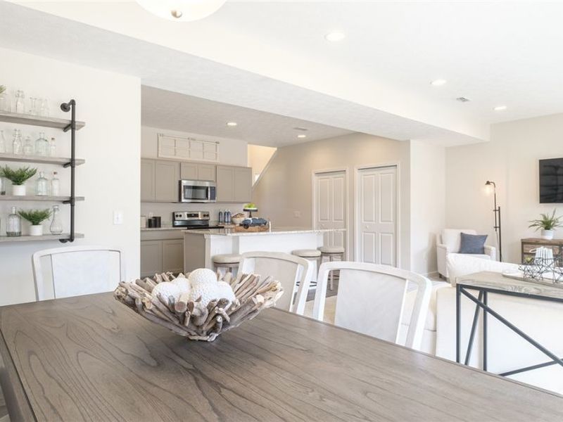 424 Honeycrisp Drive NE, Louisville, OH 44641 Photo 5